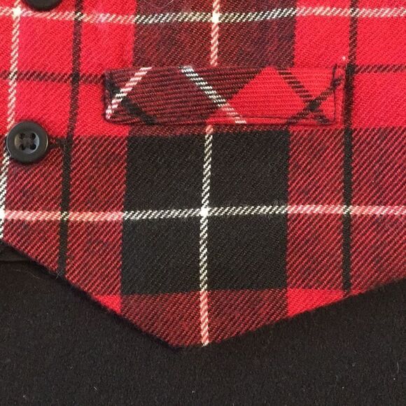 Title: Red, Black & White Children's Place Vest 0-3 Months - Picture 6 of 8